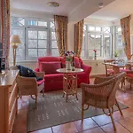 Bernstein #34 In Apartament